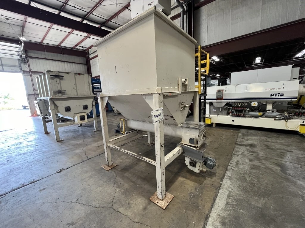 Approx. 125 cu/ft Agitator, Two Rotor/Augers