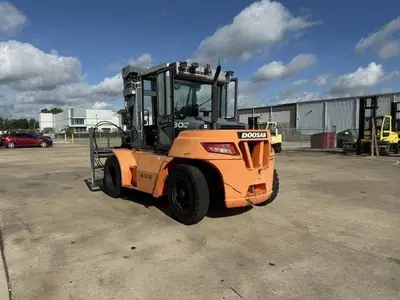 Used 2016 DOOSAN D80S-7 Internal Combustion Forklifts: Pneumatic Tire Illinois US | Somerset Equipment Sales #1546128