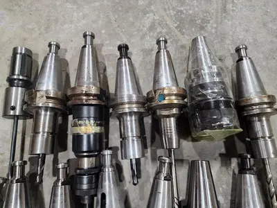 Big Plus Spindle System Lot of 33 CAT 40 Misc Toolholders