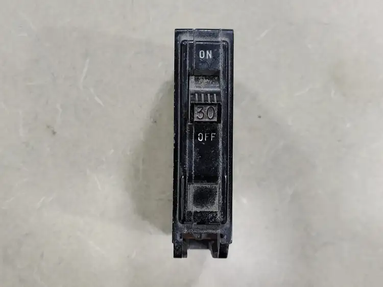 Used SQUARE D QO130 Switchgears British Columbia CA | Lenmark #242324