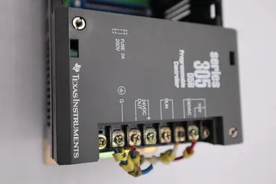 GE FANUC IC610CHS101A 5 SLOT RACK STOCK L-563-C