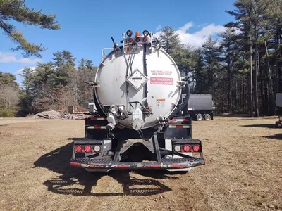 2015 Presvac Systems PowerVac 1800 Code & Non-code Liquid Vacuum Tankers | American Contractors Equipment Supply (3)