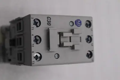 NEW OPEN BOX Allen-Bradley 100-C30D10 AB contactor 100-C30*00 STK L-354C