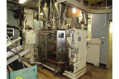 Triangle vending L66C FF&S bagging machine, accufill speedster