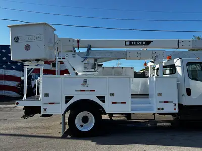 Used 2016 FREIGHTLINER M2 106 Tractors & Trailers Florida US | Truck and Van Outlet #1506256