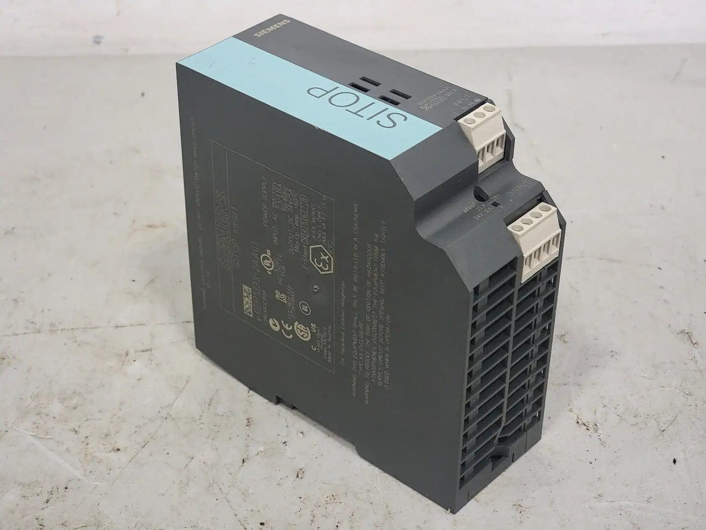 NEW SIEMENS 6EP1333-2AA01