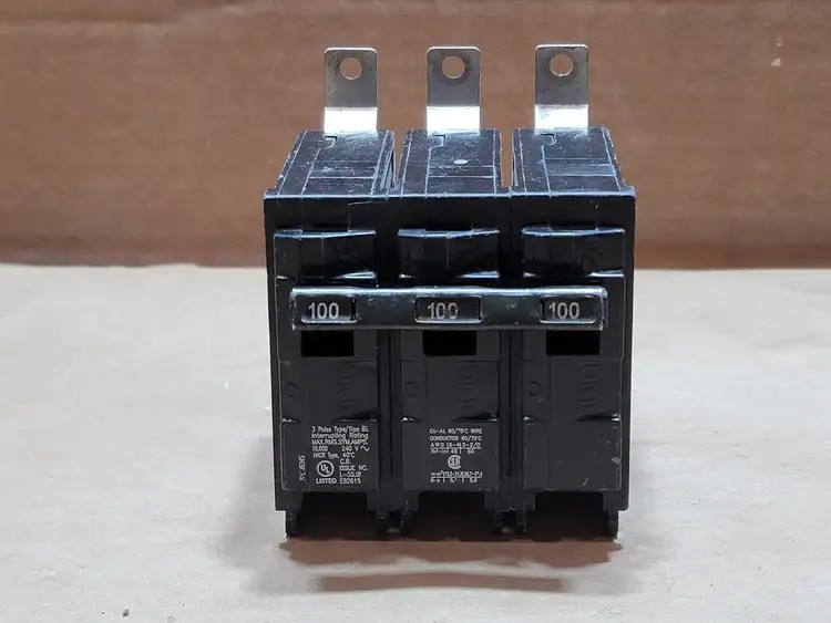 Used SIEMENS B3100 Switchgears British Columbia CA | Lenmark #835466