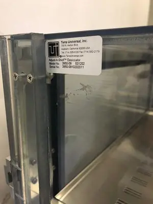 TERRA UNIVERSAL 3950-09 031202 DESICCATOR