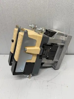 USED SIEMENS 3TC5217-0A