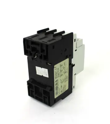USED SIEMENS 3RV1021-0DA10