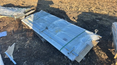 GALVANIZED CORRUGATED STEEL SHEET Few Damaged