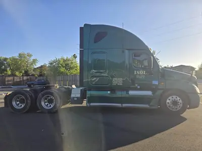 USED 2012 FREIGHTLINER CASCADIA 125