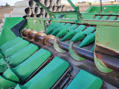 USED 1989 JOHN DEERE 444