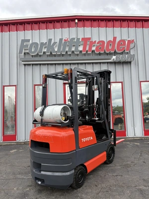 USED 2001 TOYOTA 42-6FGCU18