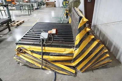 60" x 48" ROACH LIFT & TILT UPENDER / TABLE WITH ROLLER CONVEYOR, 115 VOLT & AIR: YOBRO #24709