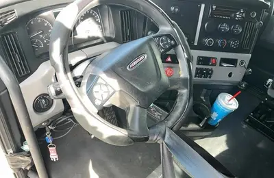 Used FREIGHTLINER CASCADIA (PT126 Conventional trucks Illinois US | Mitsubishi HC Capital America #1362647