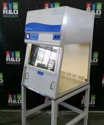 Used Fisher _UNKNOWN_ Laminar Flow Hoods California US | R&D Laboratory Equipment #797012