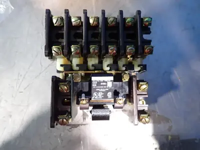 USED JOSLYN CLARK CONTROLS 5U876