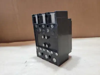 USED SQUARE D QDL32125