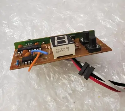 GUZIK BOARDS VARIOUS ASSORTMENT