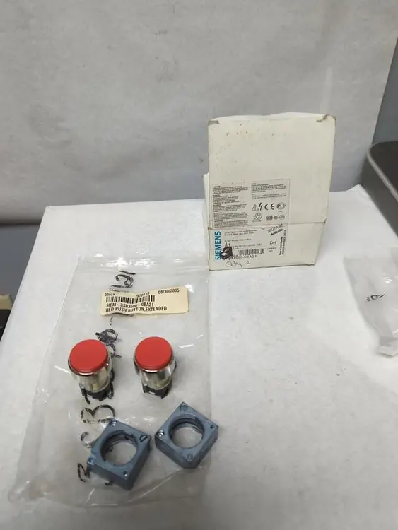 New | in-Stock SIEMANS 3SB3500-0BA21 Miscellaneous Equipment (Electrical & Power) | Surplus Asset Holdings #1203373