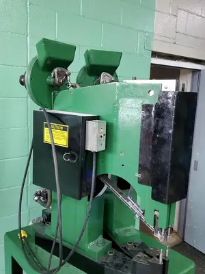 Used MILFORD 58 DOUBLE RIVET MACHINE Riveters CA | B & B RIVET MACHINE #1366642