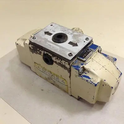 USED VICKERS DG4S-5-3C-W-B-11