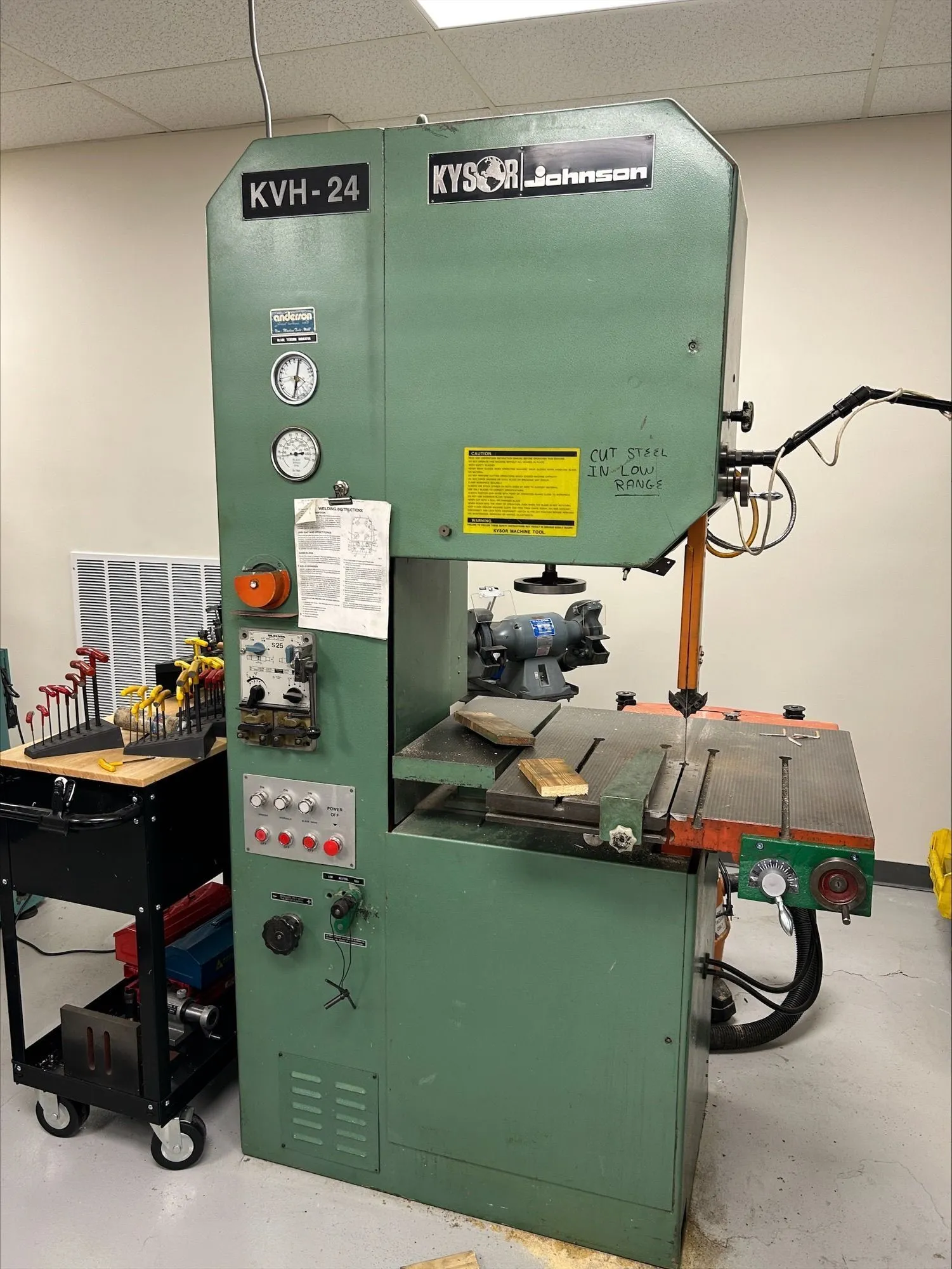 USED 1985 KYSOR JOHNSON KVH-24