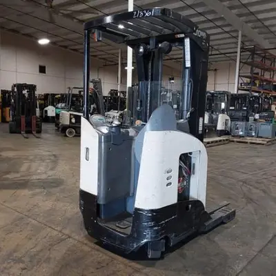 USED 2016 CROWN RR5725-45