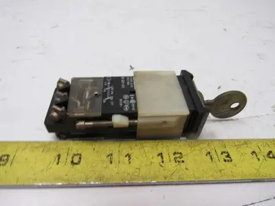 Used EAO _UNKNOWN_ Relays & Switches | Arrow Industrial #640038