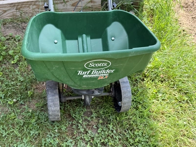 Used _UNKNOWN_ _UNKNOWN_ Broadcast Spreaders Michigan US | Miedema Asset Management Group #1313731