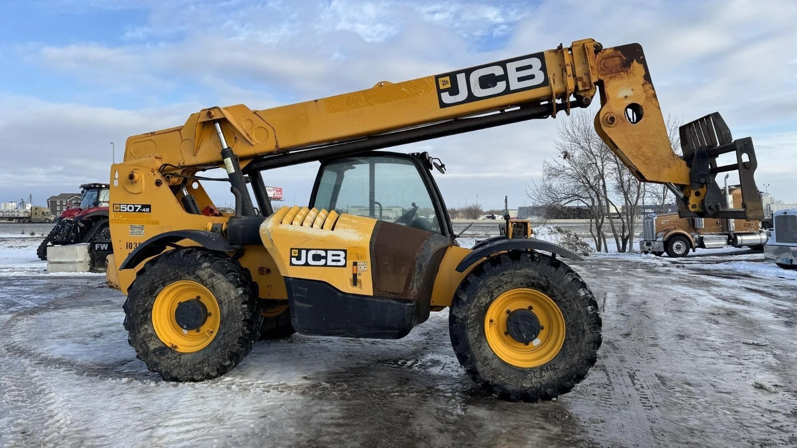 USED 2015 JCB 507-42