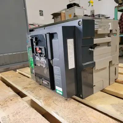 USED SQUARE D MTZ2-20H3