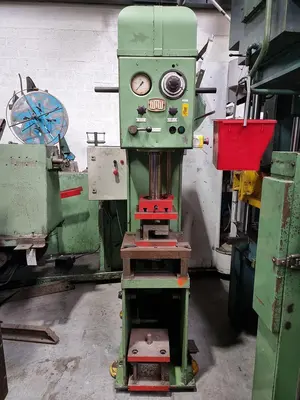 USED WMW 10 TON