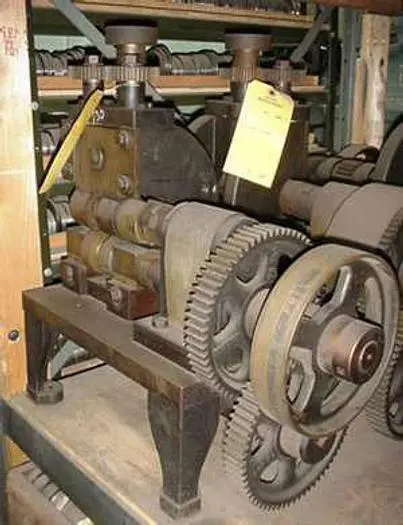 9115 Used Rolling Machine for Mesh Bench