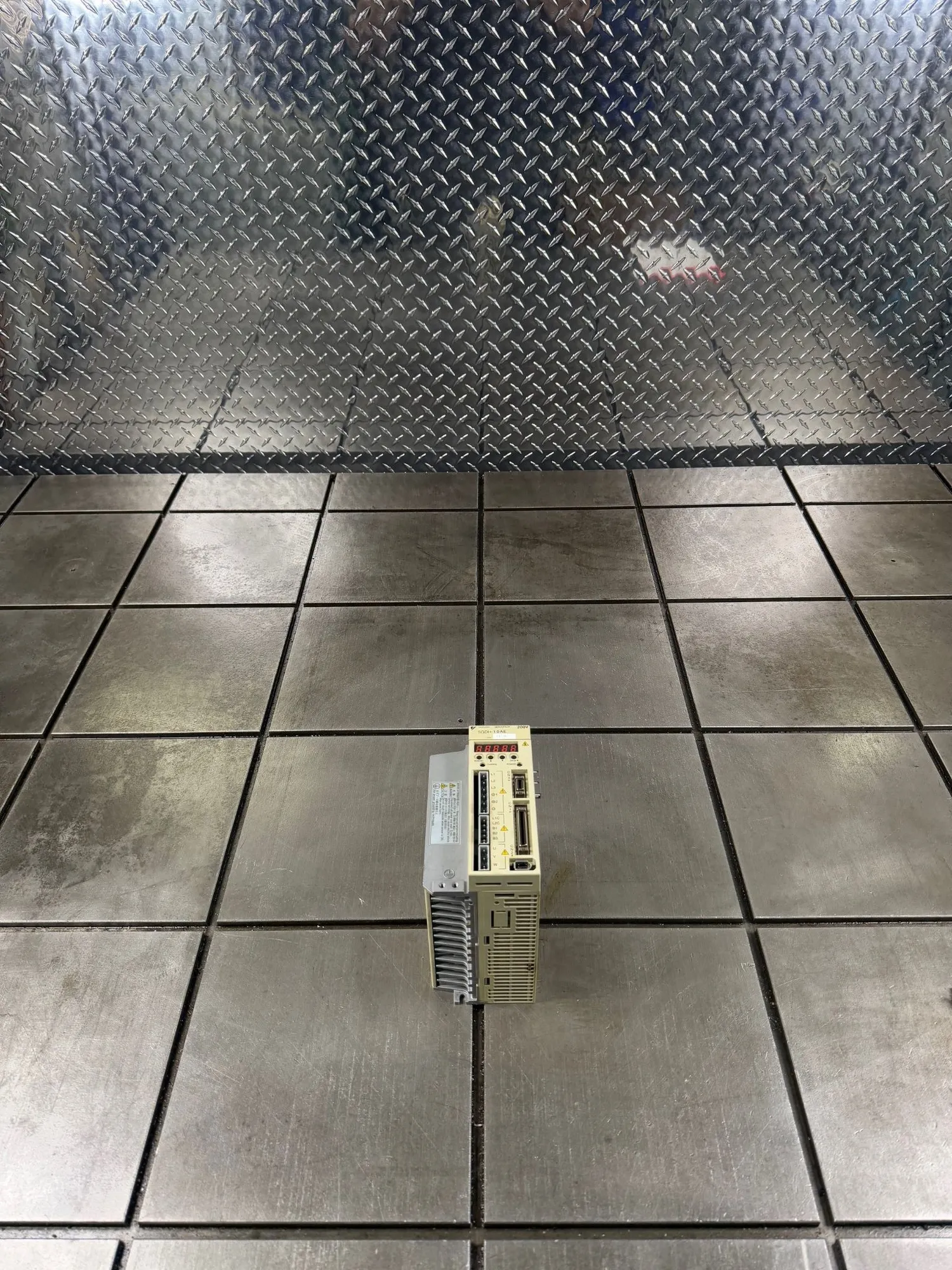 USED YASKAWA SGDH-10AE