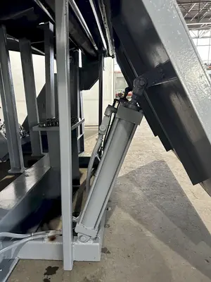 72" x .250" PAXSON HYDRAULIC PEELER TABLE WITH TENSION STAND. STOCK # 0106123