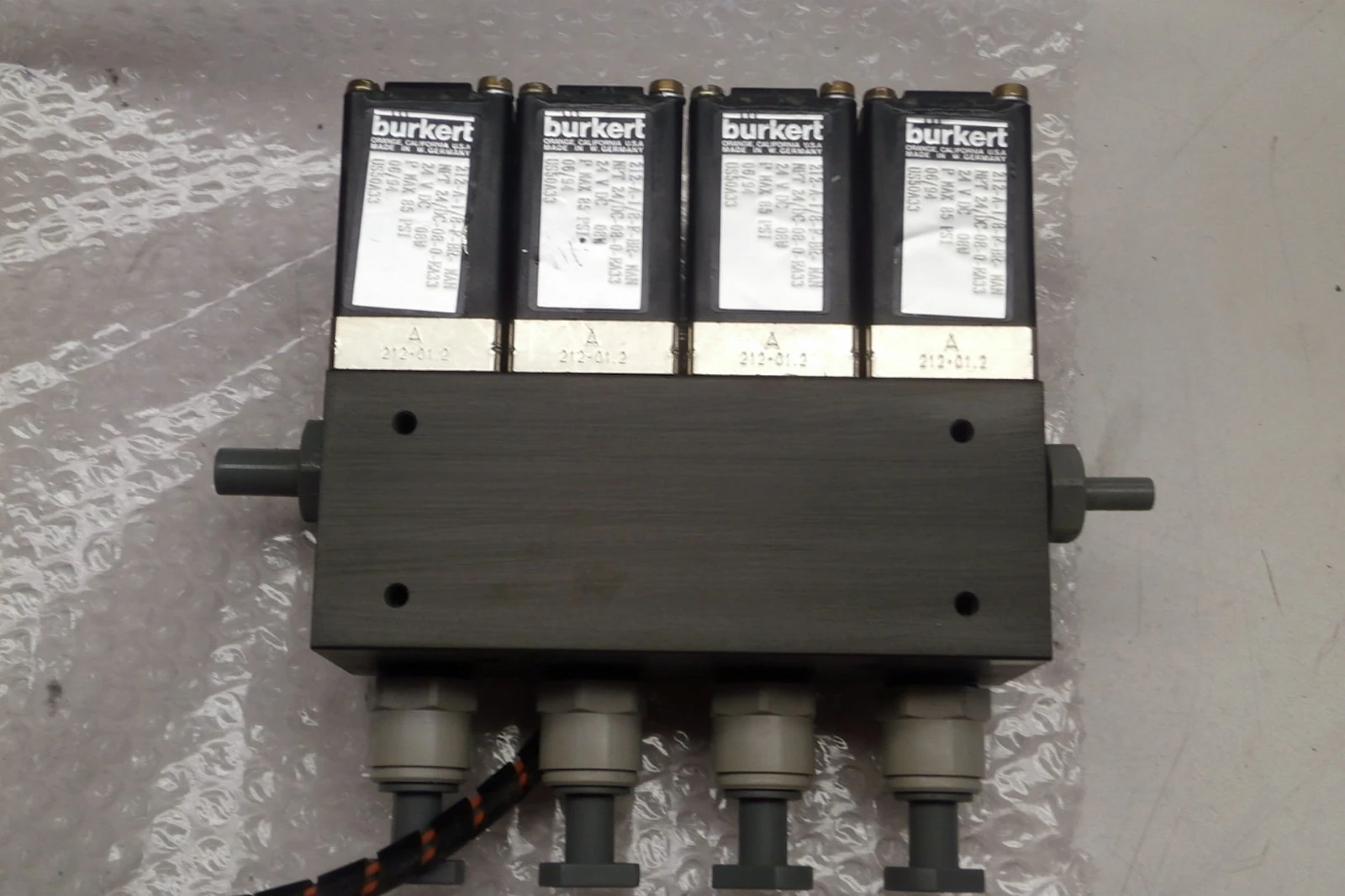 USED Telosense/Burkert 212-A-1/8-F-BR-MAN