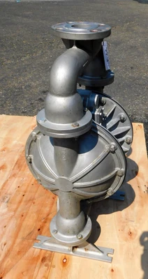 USED VERSAMATIC PUMP E2SA 4D4 49C ATEX