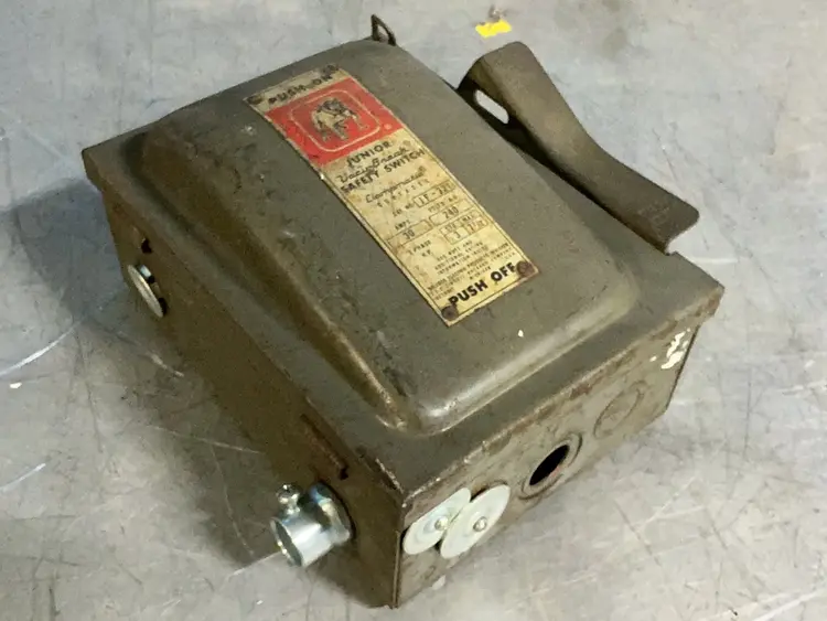 Used BULLDOG JF321 Circuit Breakers Ohio US | HGR 24 #1288746