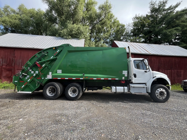 Used 2017 Freightliner M2-106 Tractors & Trailers Maryland US | Zadoon Equipment #1470047