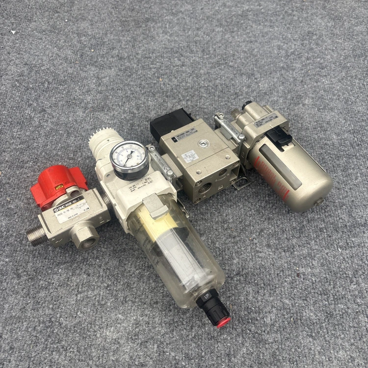 Used SMC AW40-N04E-2Z-B Air Pressure Regulators California US | Davliegogo LLC #1706207