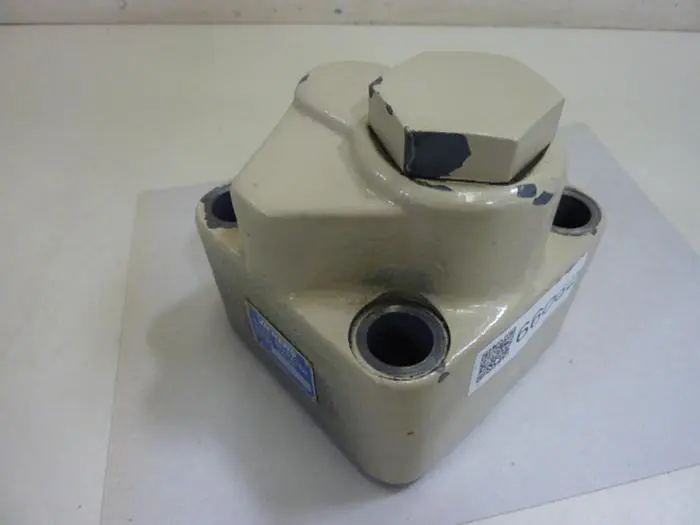 Used VICKERS C5PG825S310 Valves/Fittings Michigan US | Ideal Machinery #585548