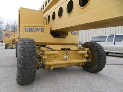 125' GROVE MODEL AMZ-131XT DIESEL POWERED OFF-ROAD MANLIFT: YOBRO #25206