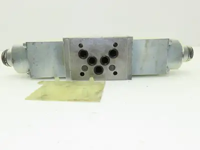 Mannesmann Rexroth 4WRA 10 W40-12/24NZ4/M-993-X Directional Solenoid Valve 24VDC