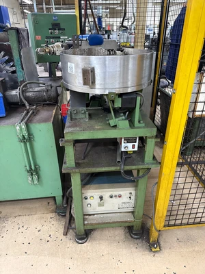 Used 1990 SEIKO RT3200 Robots Ontario CA | Aucto #1368780
