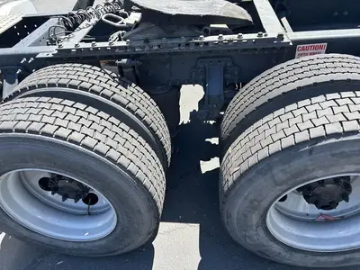 Used 2022 VOLVO VNR64T300 Conventional trucks California US | Ben Kaplan Equipment #1284794