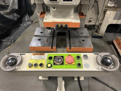 USED 2002 KOMATSU PRESSES KOMATSU OBS35-33 PRESS