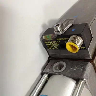 USED DESTACO 82G6N-632C903-05190A