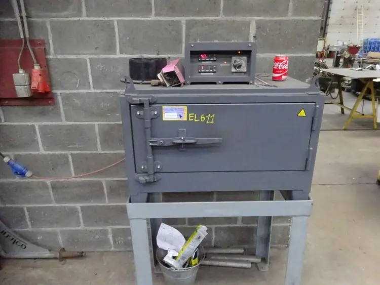 Used FBI FM DRYING OVEN FOR WELDING STICKS Ovens | Apt International N.V #365459